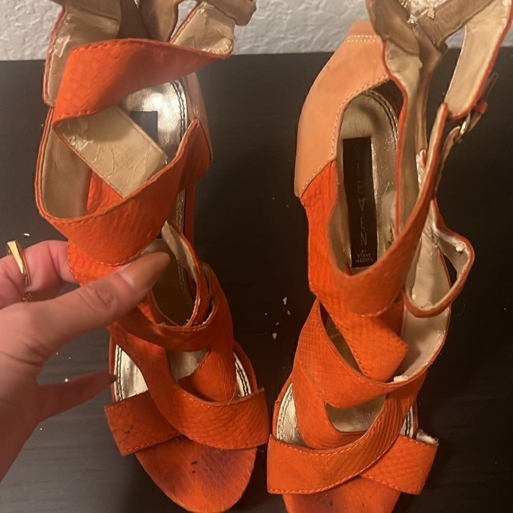 STEVEN Heels Orange - Size 8 - Great Condition Orange Faux Snake Print Strappy - Picture 4 of 5